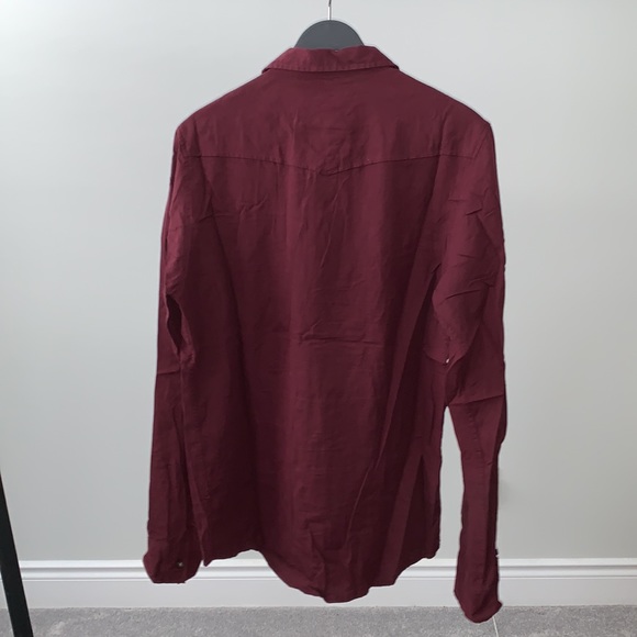 MEN (Shirt) - Picture 2 of 3